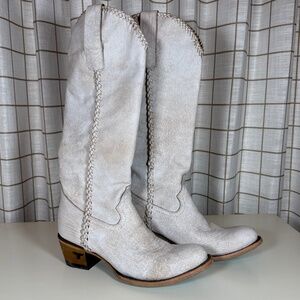 Lane Plain Jane Braided Round Toe Boot 9.5